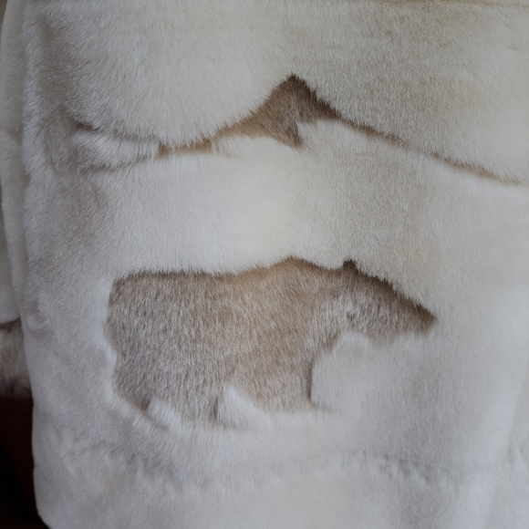 Vintage Penmans faux fur womens coat with hood, off white, Medium,bears pattern - Picture 9 of 16